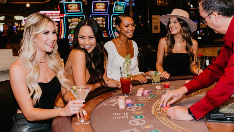 EE88 Baccarat: Chơi bài Baccarat trực tuyến đẳng cấp châu Á 6 Cược vào nhà cái mang lại lợi ích